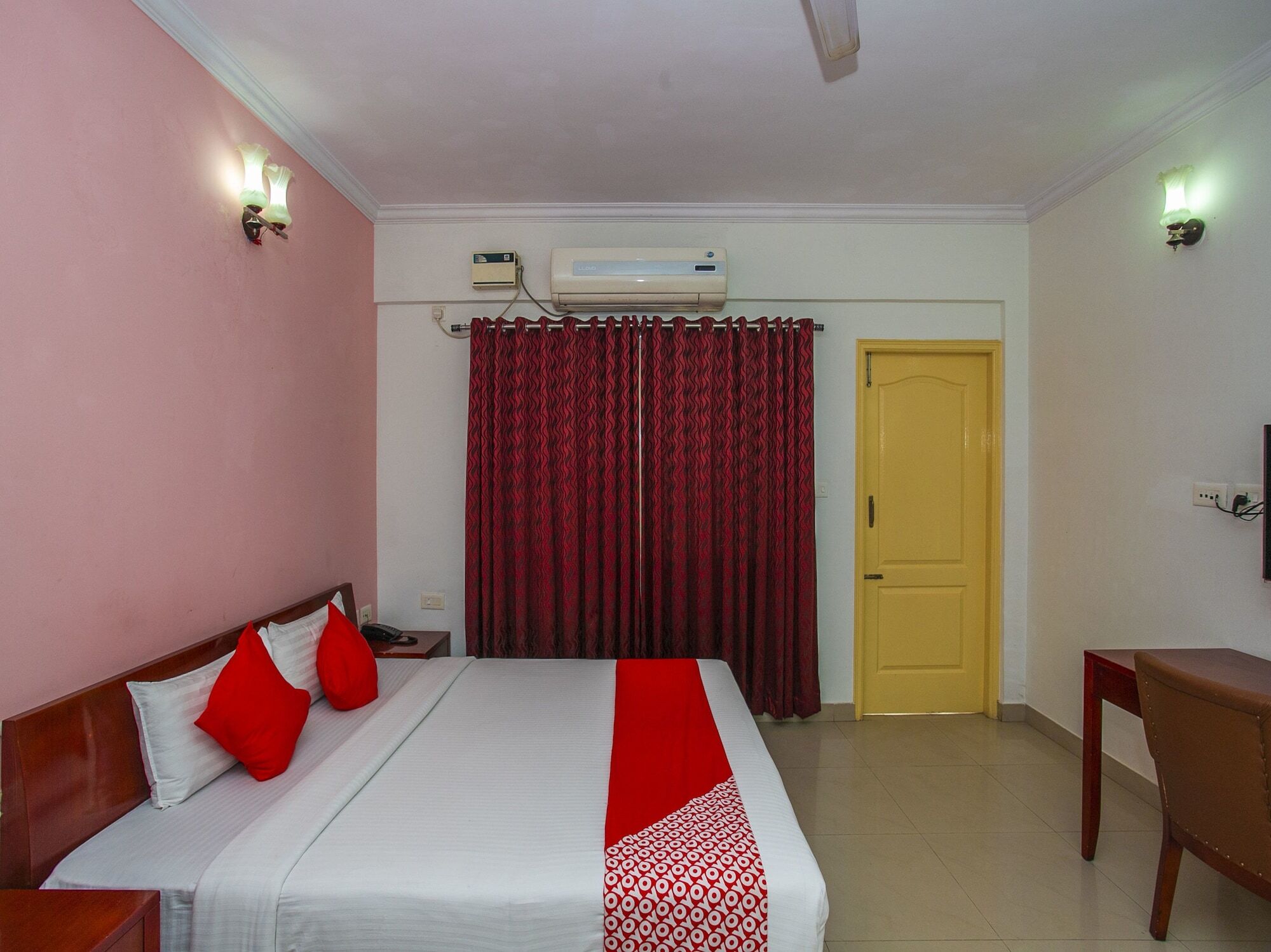 Oyo 23360 White Bricks Inn บังกาลอร์ ภายนอก รูปภาพ
